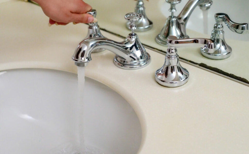 Use Water-Saving Fixtures Use Water-Saving Fixtures