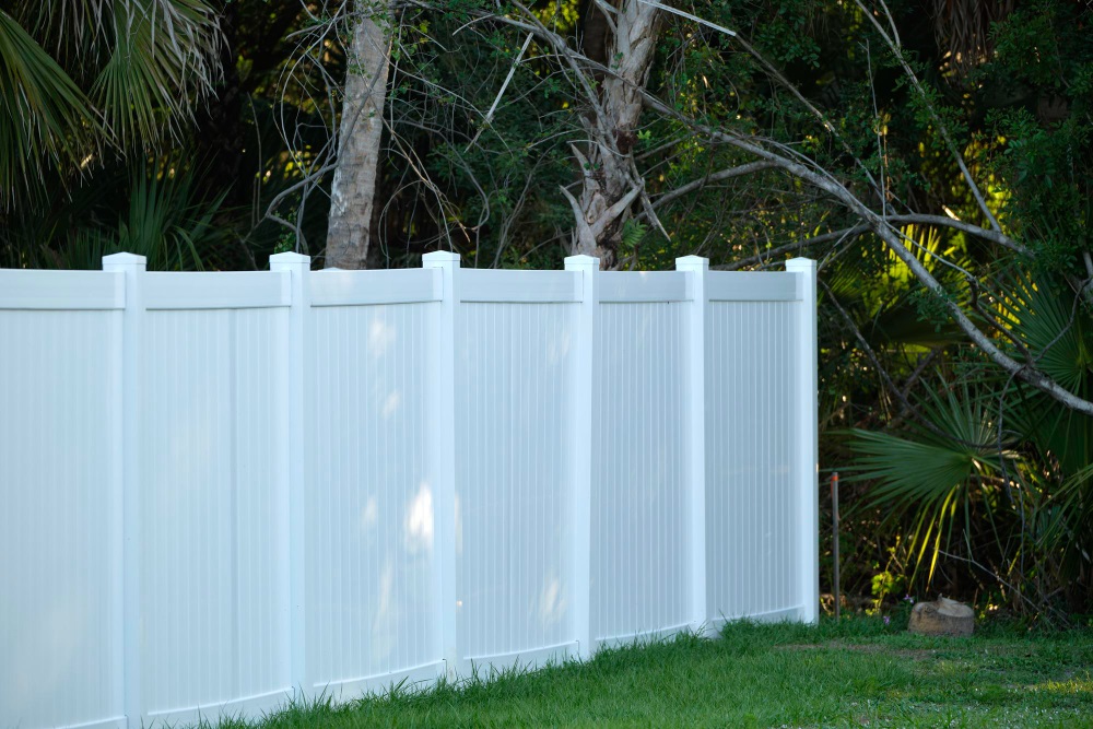 Why Choose Vinyl Fencing
