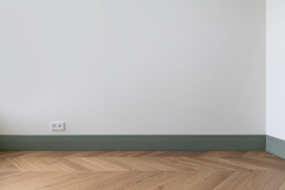 Color Co-ordination of Skirting and Architraves Color Co-ordination of Skirting and Architraves