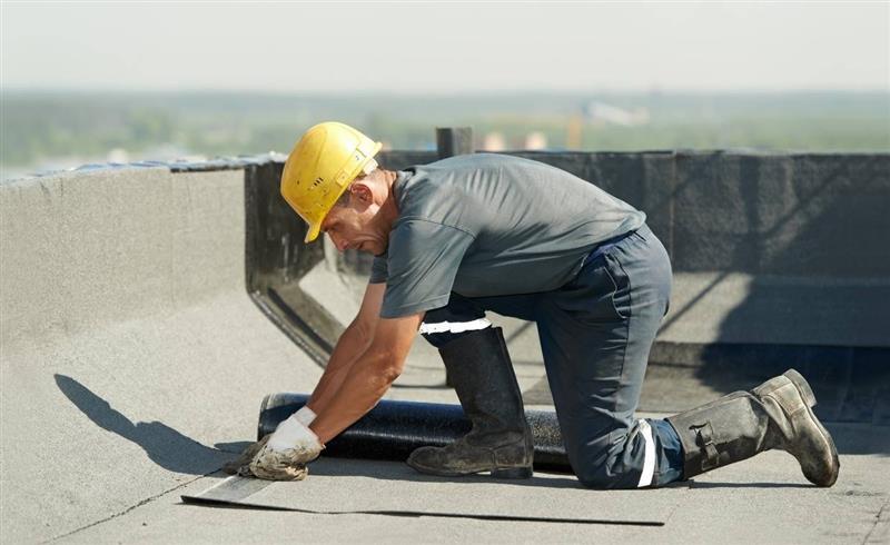 Hiring Commercial Roof Leak Repair Expert