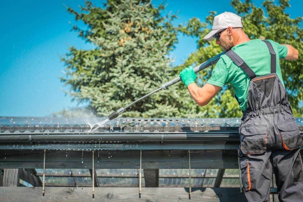 Roof Gutter Cleaning to Prevent Commercial Roof Leak Roof Gutter Cleaning to Prevent Commercial Roof Leak