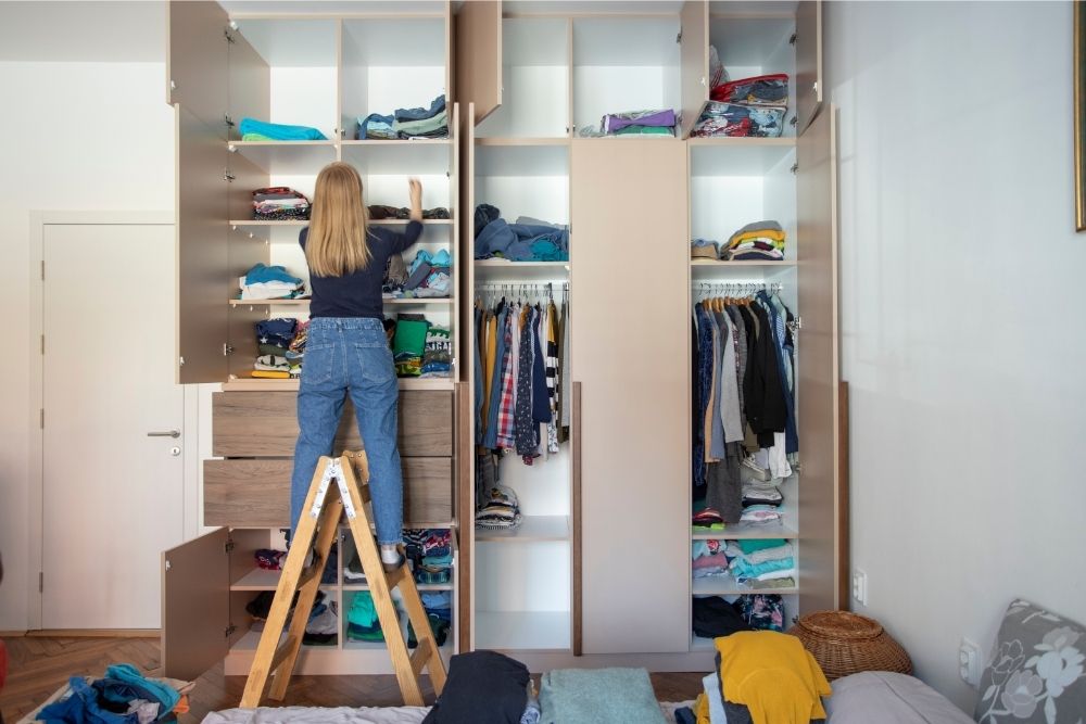 Sliding Ladder for High Storage