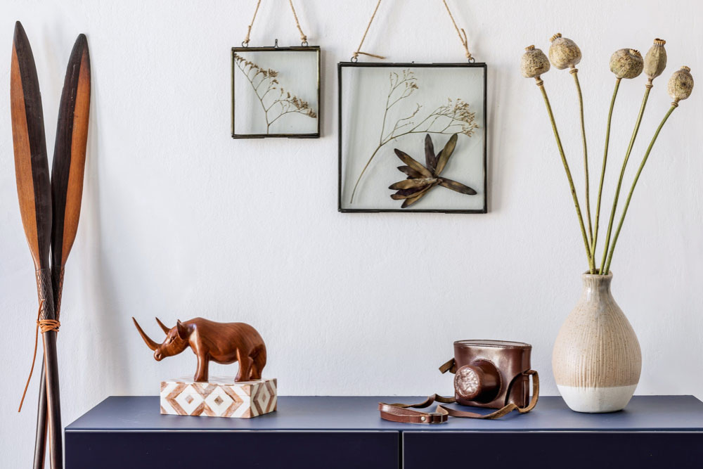 Add Art and Accessories in Living Room Makeover Add Art and Accessories in Living Room Makeover