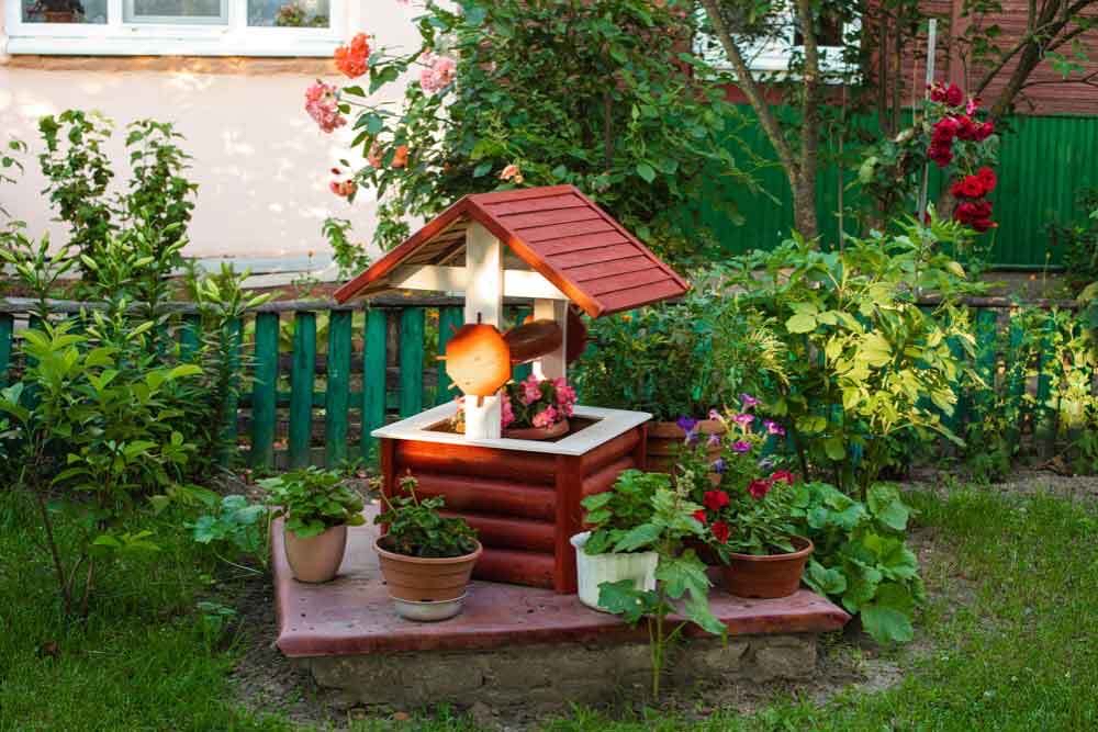 Transitional Seasonal Decor