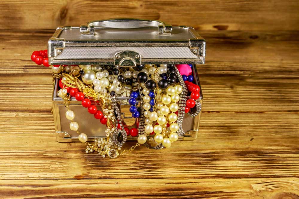 Movers Don’t Pack Valuables and Jewelleries