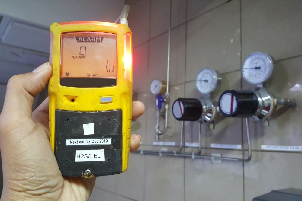 Leak Detector Machine