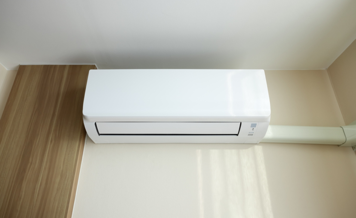 Overcooling an AC