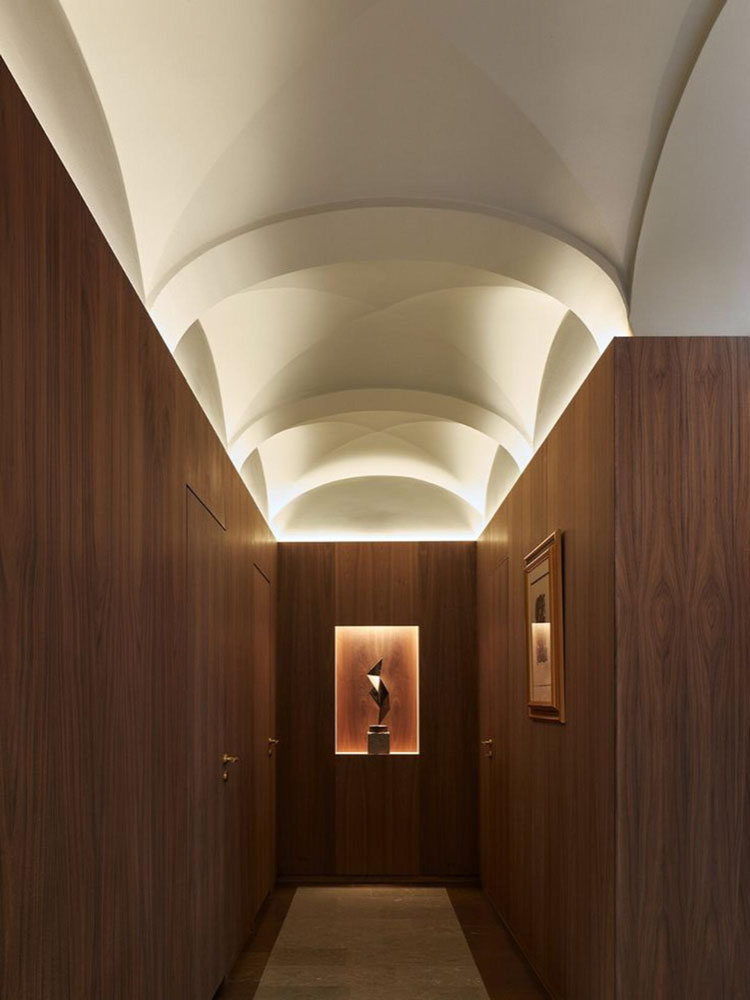 Vaulted Ceiling has Slopes Upwards