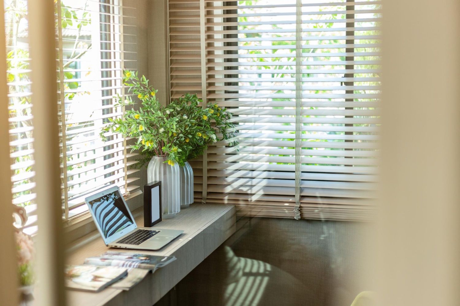 Outdoor Roller Blinds Block Wind