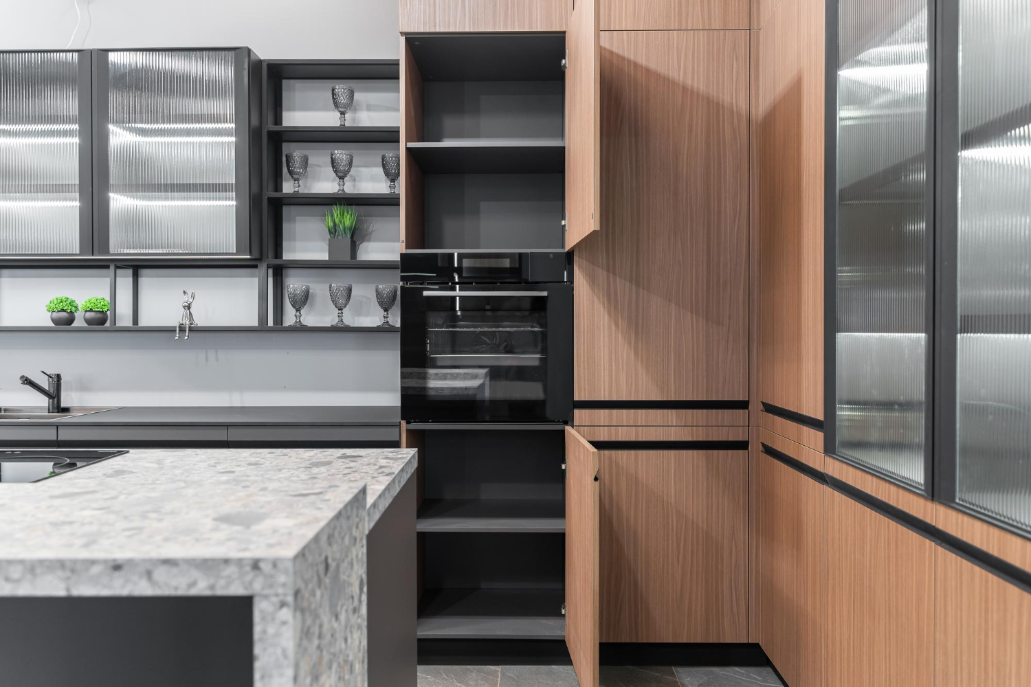 Smart Kitchen Storage System