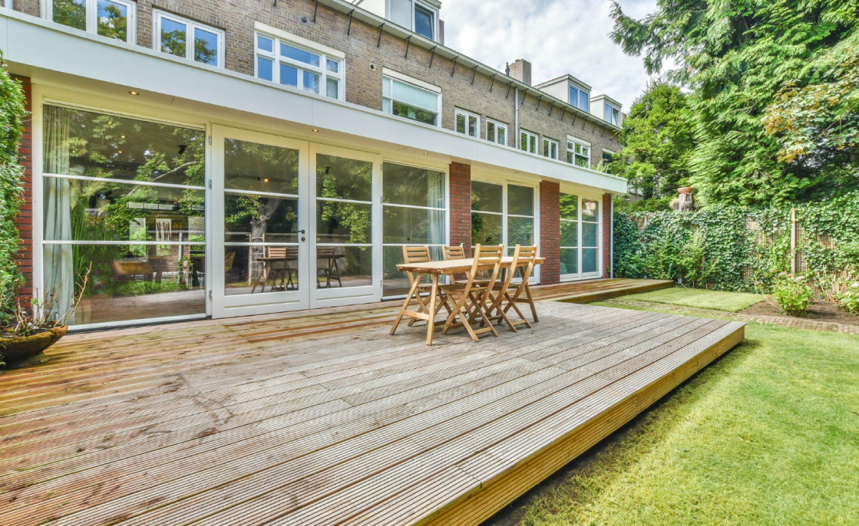 Vinyl Decking for Homes