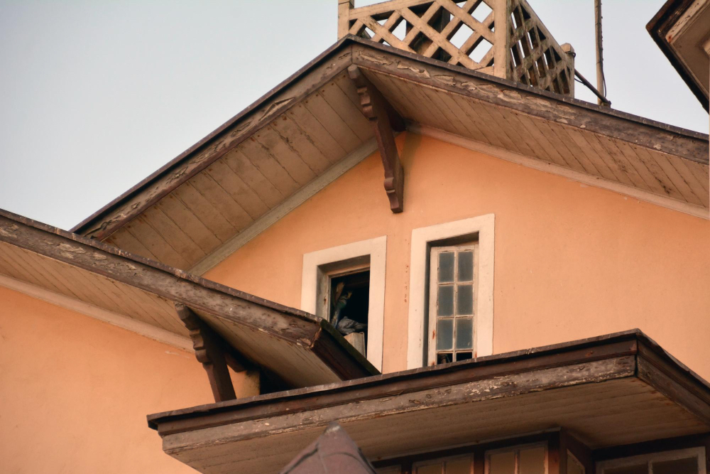 Sagging Roof of Old Home